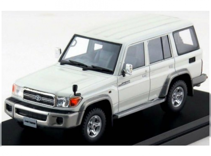 TOYOTA LAND CRUISER 70 Anniversary Van (TLC76) 2014 White