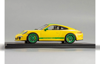 Porsche 911 R 2017 (yellow / green)