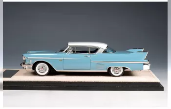 CADILLAC Coupe Deville (1958), Somerset Blue with Alpine White