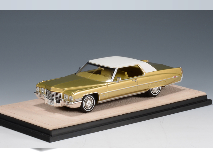 CADILLAC Coupe Deville (1971), Duchess Gold Metallic