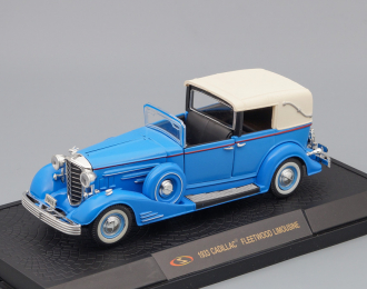 CADILLAC Fleetwood Limousine 1933, blue