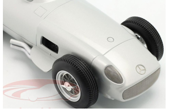 MERCEDES-BENZ Renntransporter (blue) + MERCEDES-BENZ W196 (1955), silver