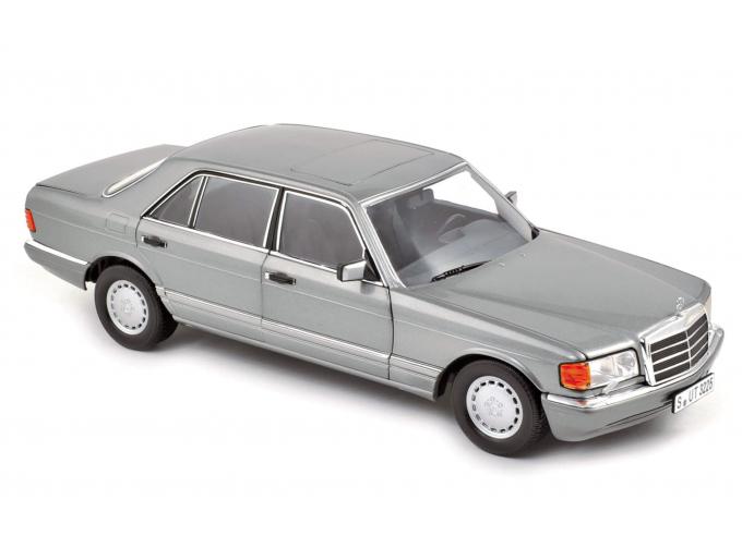 MERCEDES-BENZ 560 SEL, silver