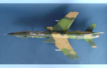 Сборная модель Американский истребитель-бомбардировщик Republic F-105G Wild Weasel