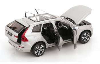 VOLVO XC60 Recharge (2022), silver