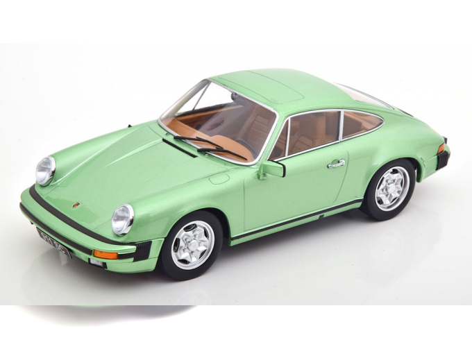 PORSCHE 911 SC Coupe (1978), light green-metallic