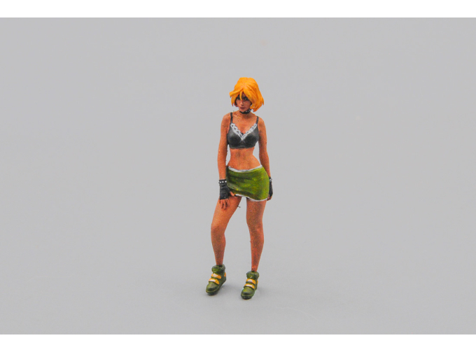 Фигурка Роксана (зеленая юбка)