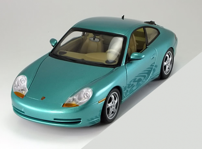 PORSCHE 911 (996) Coupe, green metallic