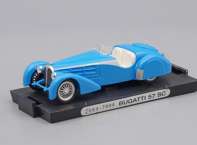 BUGATTI 57 SC Spider La Petite Suzanne, blue / white