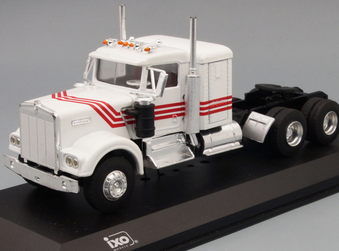 KENWORTH W900, white