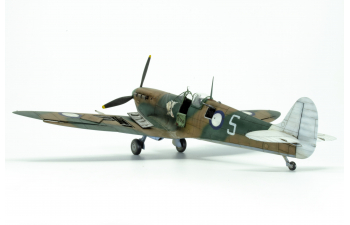 Сборная модель Spitfire Mk.Vc TROP ProfiPACK edition