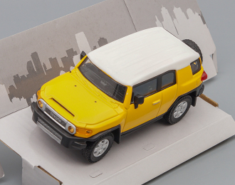 TOYOTA FJ Cruiser, yellow / white roof