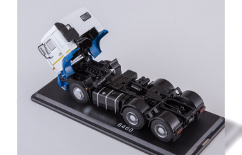 Камский грузовик 6460 седельный тягач, белый / голубой