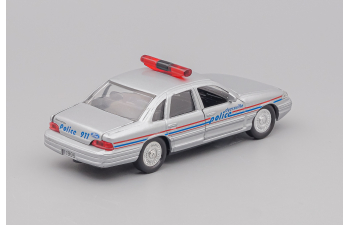 FORD Crown Victoria Dyersville Police, silver