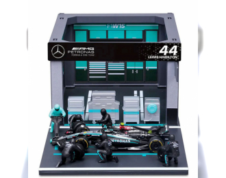 MERCEDES-BENZ GP F1 W14 E Performance Diorama Garage Pit-stop Team Amg Petronas №44 Season (2024) Lewis Hamilton With Crew Figure And Accessories, Black Silver Green