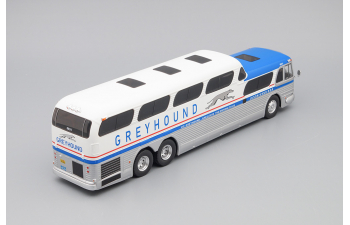 GMC Scenicruiser "Greyhound" 1956 White/Silver