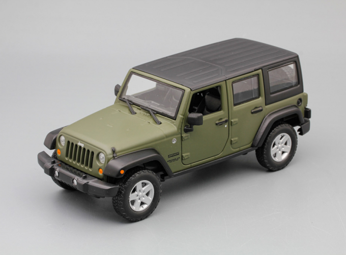 JEEP Wrangler Unlimited (2015), green matte / black