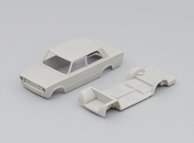 Сборная модель ВАЗ 21011 ГАИ (без покрышек!)