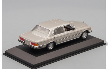 MERCEDES-BENZ 450 SEL 6.9 (1972-79), smoke silver