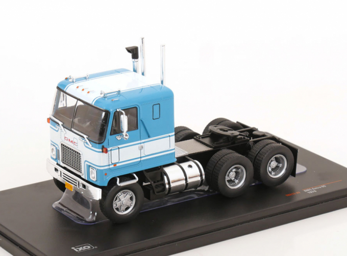 GMC Astro 95 (1970), blue/white