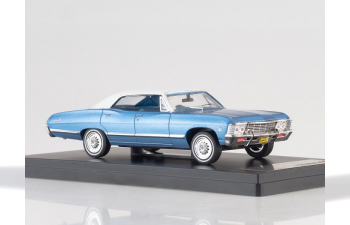 CHEVROLET Impala Sport Sedan (1967), metallic blue / white