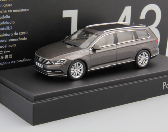 VOLKSWAGEN Passat Variant, black