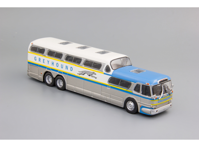 Greyhound Scenicruiser, Kultowe Autobusy PRL , white / silver / blue