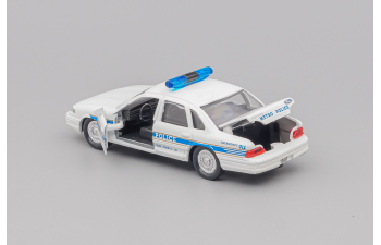 FORD Crown Victoria Metro Police, white