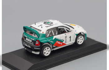 (Уценка!) SKODA Fabia WRC, white