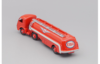 PANHARD Tracteur Avec Semi-Remprque Citerne "Esso", red