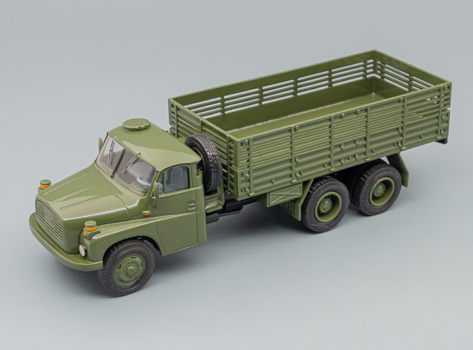 TATRA 148 бортовой 6x6, green