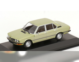 BMW 520 E12 (1972), lightgreen-metallic