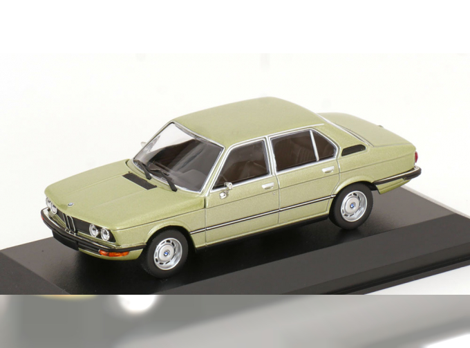 BMW 520 E12 (1972), lightgreen-metallic