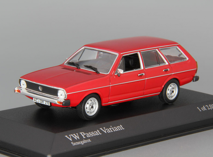 VOLKSWAGEN Passat Variant (1976), red