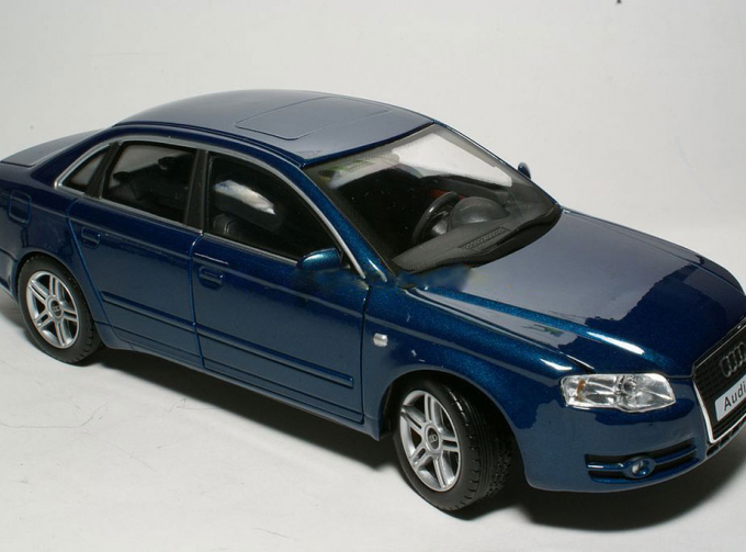 AUDI A4, blue