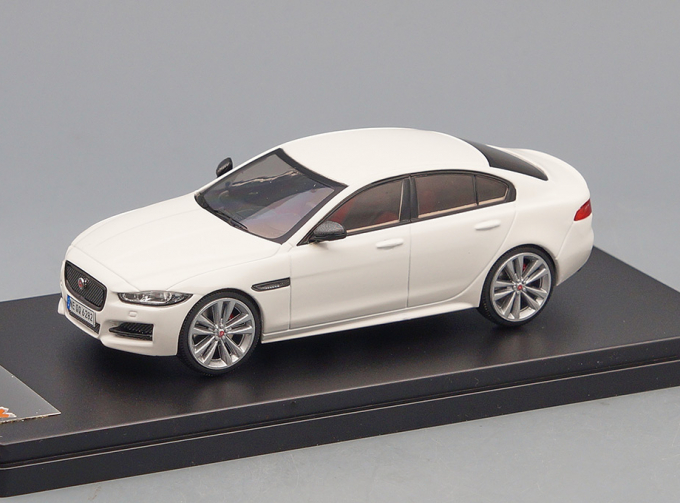 JAGUAR XE R-Sport (2015), white