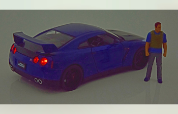 NISSAN GT-R (R35), blaumetallic/carbon