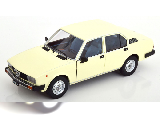 ALFA ROMEO Alfetta Berlina 2000L (1978), creme