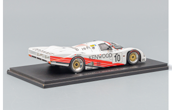 PORSCHE 962 C No 10 Le Mans (1987)