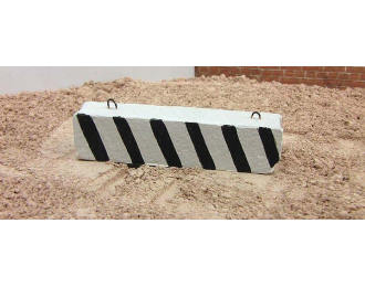 Фундаментный блок ФБС 25.5 т. (серый с черными полосками)