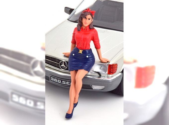 FIGUR Pin-Up Girl Betsy Car model not included in the price