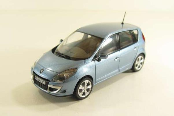 RENAULT Scenic (2009), blue