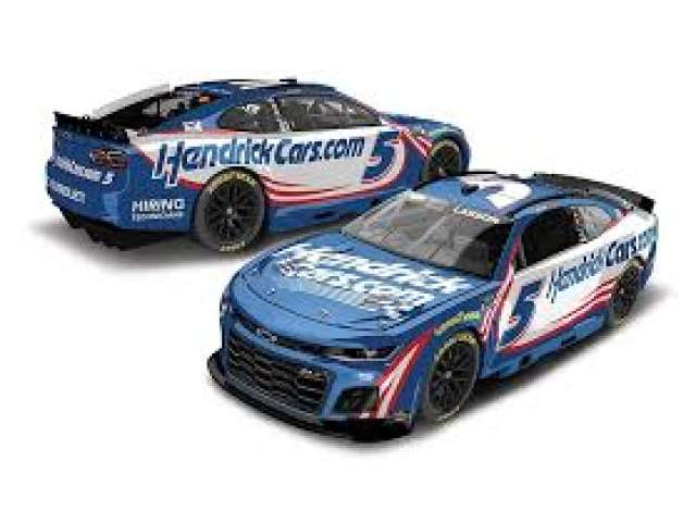 Chevrolet #5 Kyle Larson *Hendrick Motorsports.com*, blue/white/red 2025