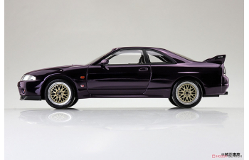 Сборная модель Nissan Skyline GT-R -R33 Custom Wheel (Mid-Night Purple)