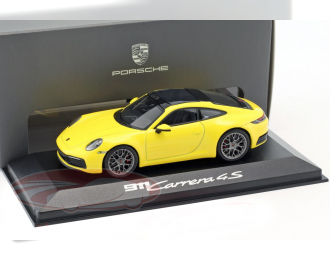 PORSCHE 911 (992) Carrera 4S Coupe (2019), racing yellow 