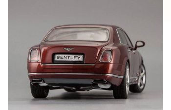 BENTLEY Mulsanne Speed (2014), rubino red