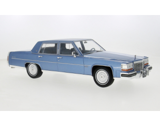 CADILLAC Fleetwood Brougham 1982, light blue