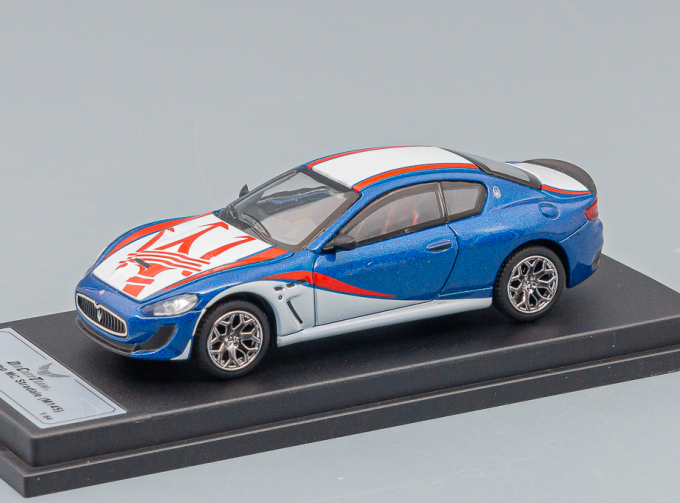 MASERATI Gran Turismo MС Stradale (M145), blue / white / red