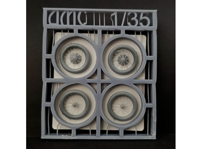 Комплект колёс для модели Bronco CB-35035 (Triumph 3HW)