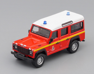 LAND ROVER Defender 110, red / white